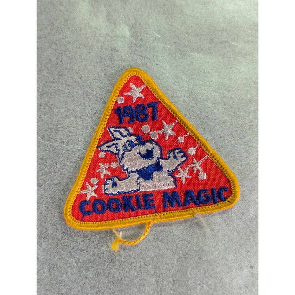 H Vintage 1987‎ Girl Scouts Cookie Magic Rabbit Patch Unused